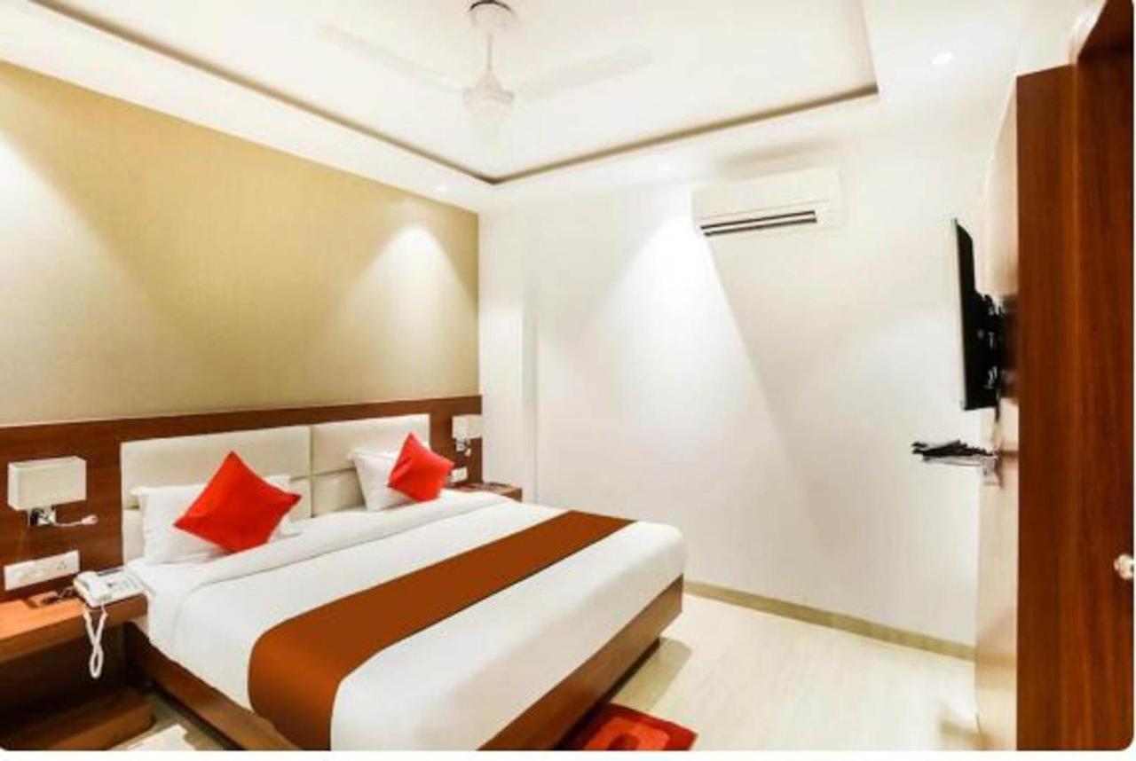 Hotel Royal Sky Luxury Near Delhi Airport Nueva Delhi Exterior foto
