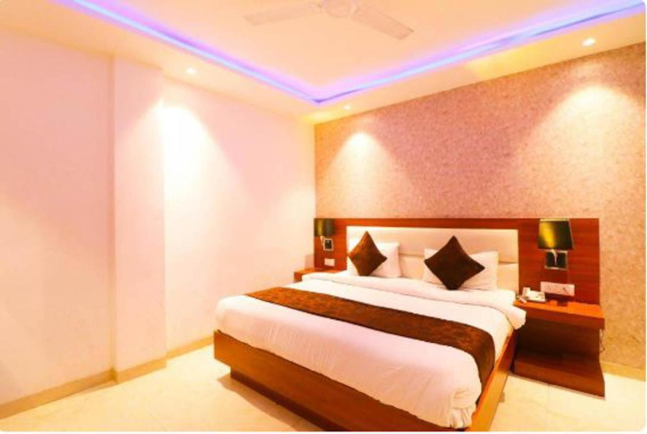 Hotel Royal Sky Luxury Near Delhi Airport Nueva Delhi Exterior foto