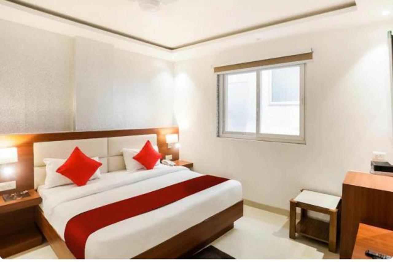 Hotel Royal Sky Luxury Near Delhi Airport Nueva Delhi Exterior foto