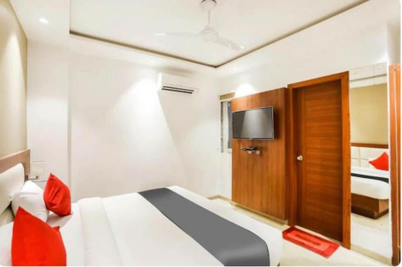 Hotel Royal Sky Luxury Near Delhi Airport Nueva Delhi Exterior foto